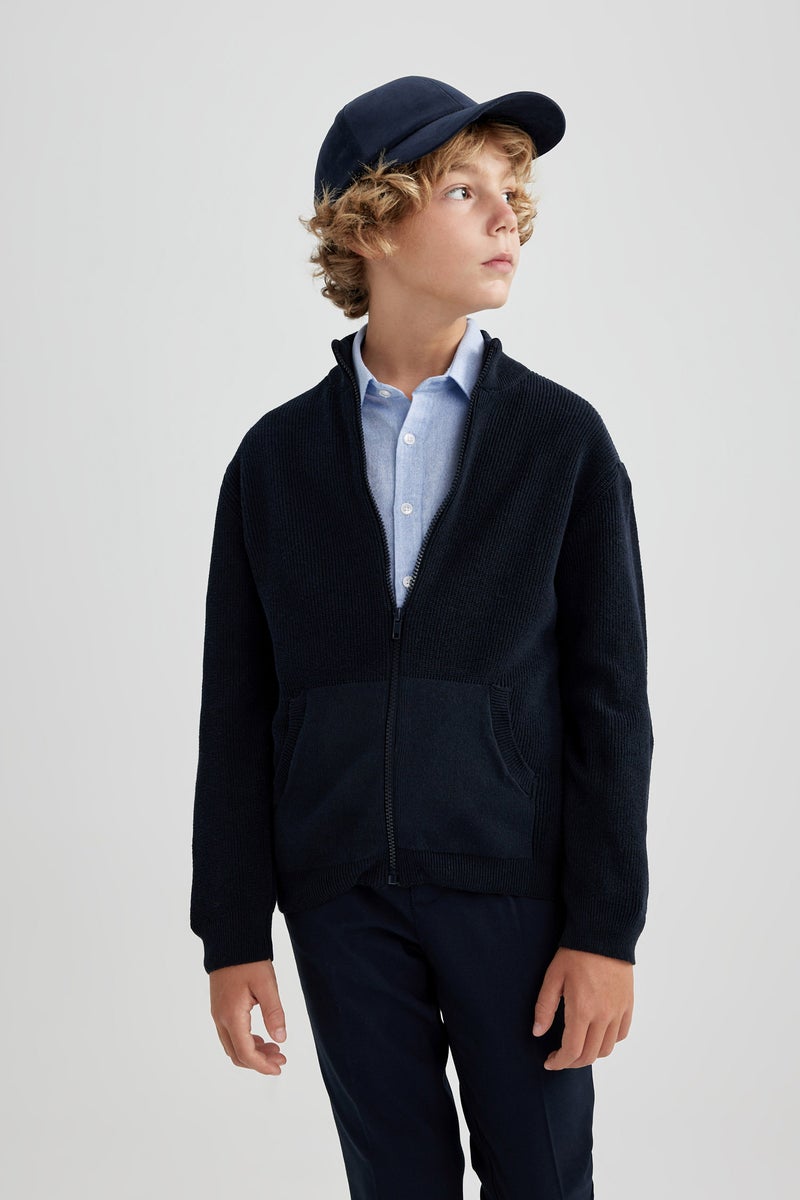 ديفاكتو كارديجان بقصة عادية بنصف ياقة مدورة - Image 4