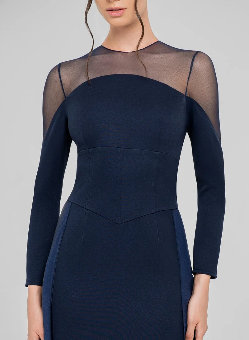 تشيس فستان ضيق بأكمام مضلعة