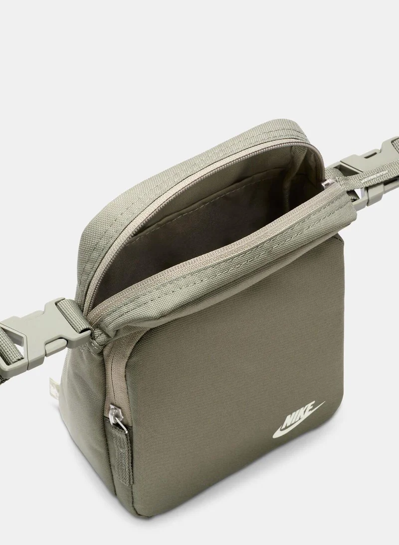 Nike Heritage Cross-Body Bag
