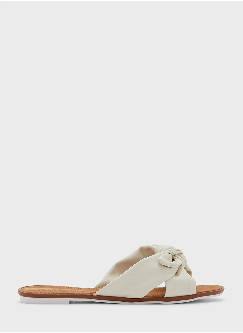 MOLECA Margo Cross Strap Flat Sandals