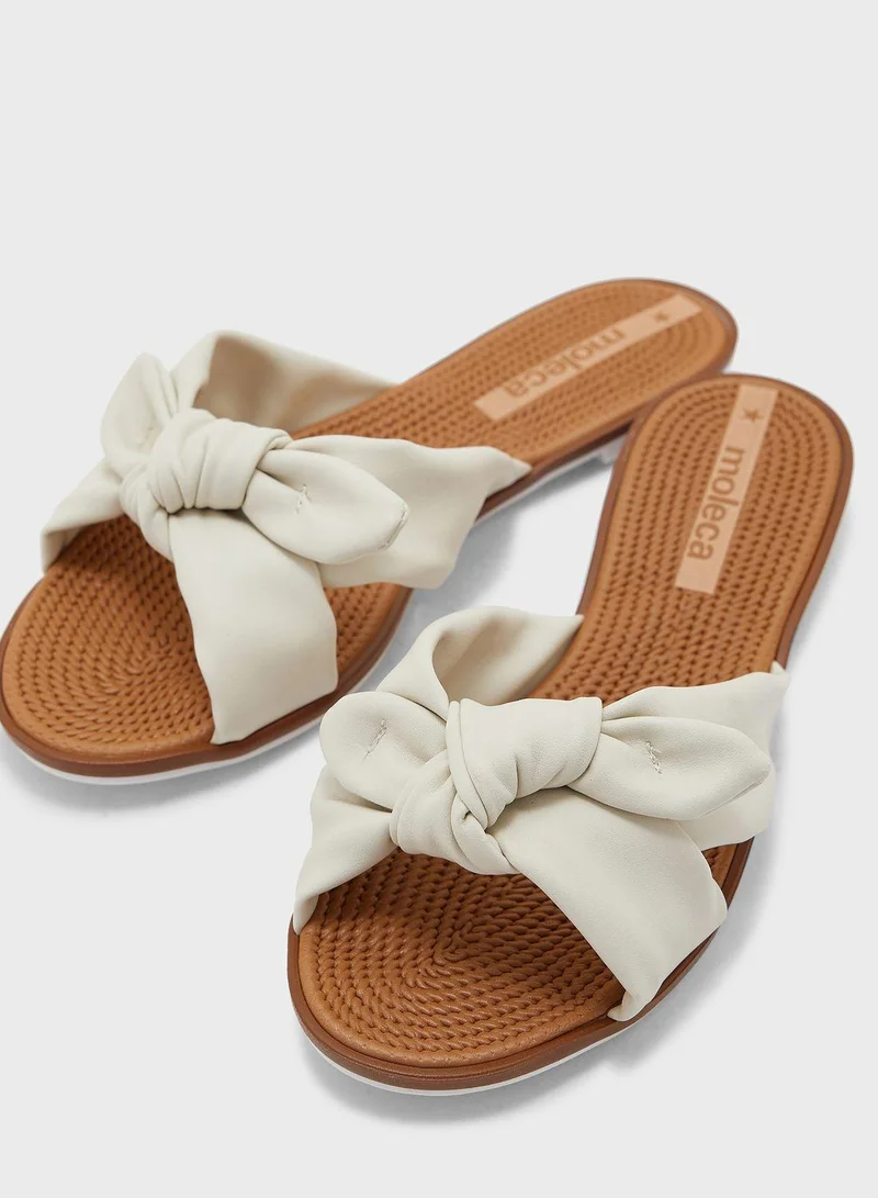 MOLECA Flat Sandals for Women – Stylish Ladies Flat Sandals & Comfortable Flat Slippers