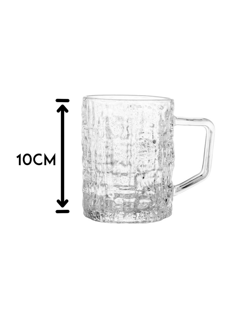 Set of 6 glass cups With side engravings that add more From the aesthetic to the shape of the cup.     Capacity 400ml Height 8.5 cm.