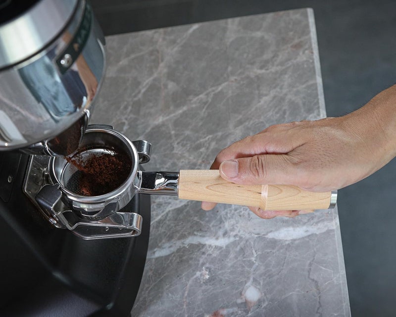 KNODOS فلتر بورتافلتر بدون قاع 58 مم متوافق مع Breville Dual Boiler وOracle وOracle Jet، مقبض من خشب القيقب، 2 أذن، سلة فلتر مزدوجة 18-21 جم مضمنة - Image 5