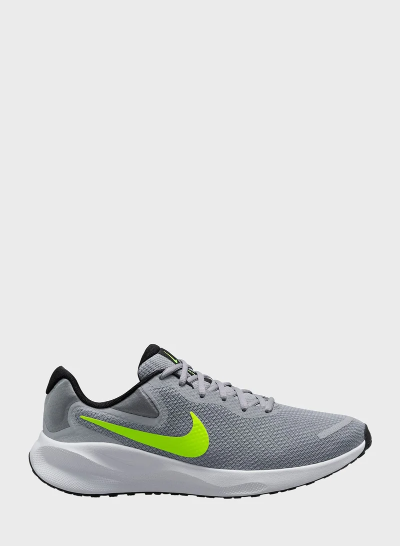 Nike Revolution 7