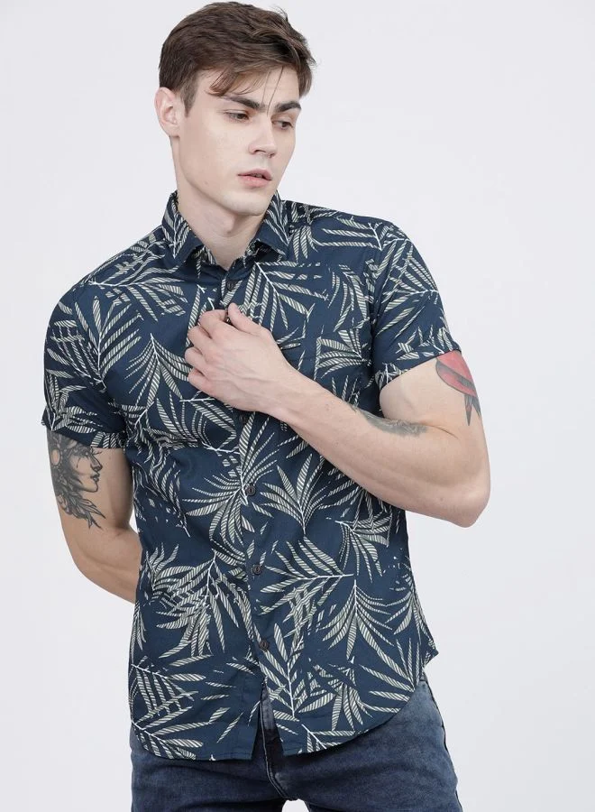 The Indian Garage Co Men Slim Fit Tropical Full Sleeves Cutaway Collar Casual Shirt