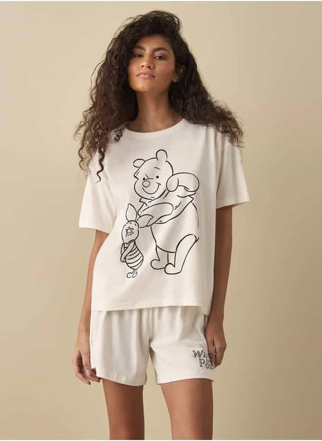سبلاش فيڤ Winnie The Pooh Print T-shirt and Shorts Set
