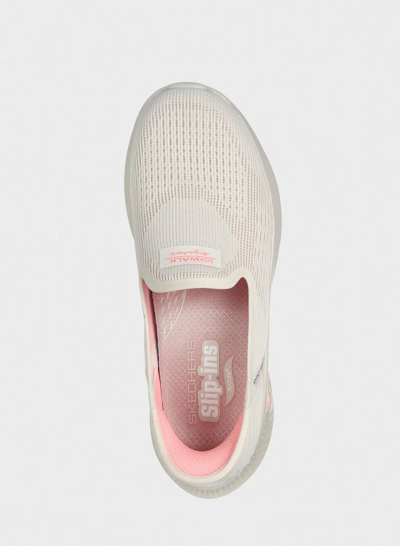 SKECHERS Go Walk Anywhere