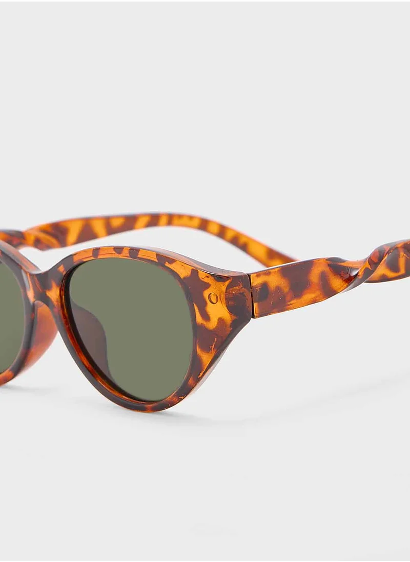 Ginger Cat Eye Sunglasses