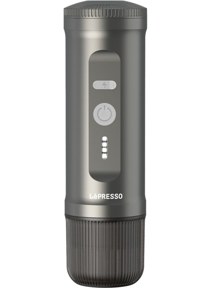 ليبرسو ماكينة صنع الإسبريسو المحمولة 2 في 1  متوافقة مع الكبسولات والمسحوق / ضغط 20 بار / بطارية مدمجة / وظيفة التسخين / تحضير سريع / حجم صغير - رمادي - Image 1