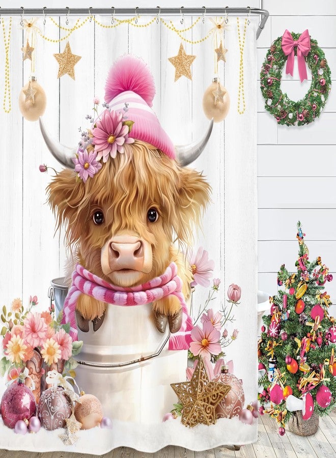 ريديكور ستارة حمام من رييديكور بتصميم بقرة هايلاند لعيد الميلاد، مقاس 72 بوصة عرض × 72 بوصة ارتفاع، لون وردي، بنمط ريفي غربي لطيف، مصنوعة من قماش بوليستر مقاوم للماء، مع 12 خطافًا بلاستيكيًا. - Image 1