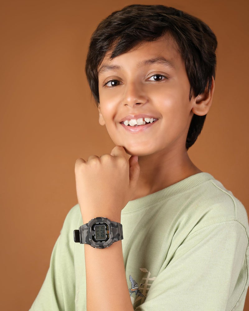 Zoop Camo digi Quartz Grey Shaped Dial Kid's Watch | Water Resistance Watch | Watches for Kid's Digital - 16052PP02 - Image 4