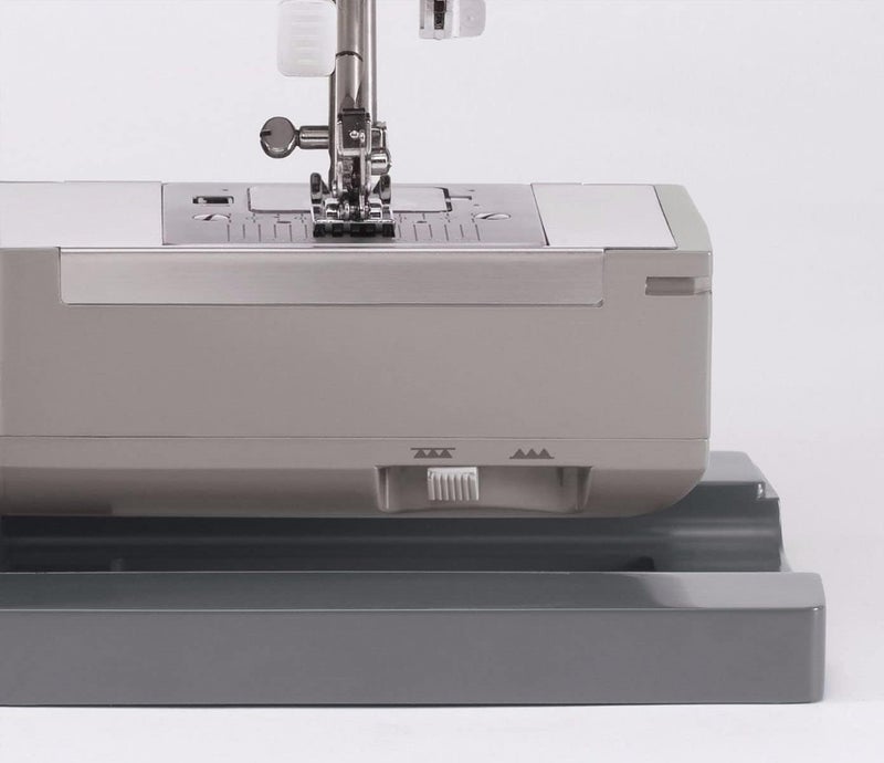 Singer Heavy Duty 4432 Sewing Machine - Image 5