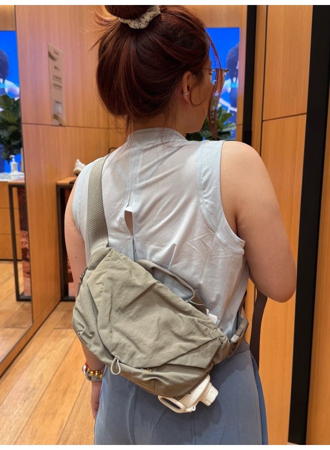 Lululemon lululemon Curved 3L Magnetic Closure Crossbody Bag, Unisex Sport Casual Waist Pack for Fitness & Cycling - Image 3