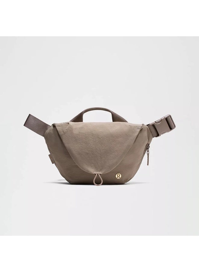 Lululemon lululemon Curved 3L Magnetic Closure Crossbody Bag, Unisex Sport Casual Waist Pack for Fitness & Cycling - Image 1
