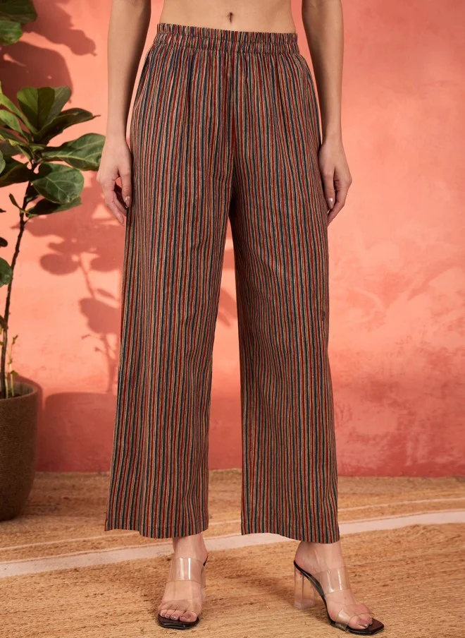 ساسافراس Geometric Printed Cotton Kurta Trousers & Dupatta for Women