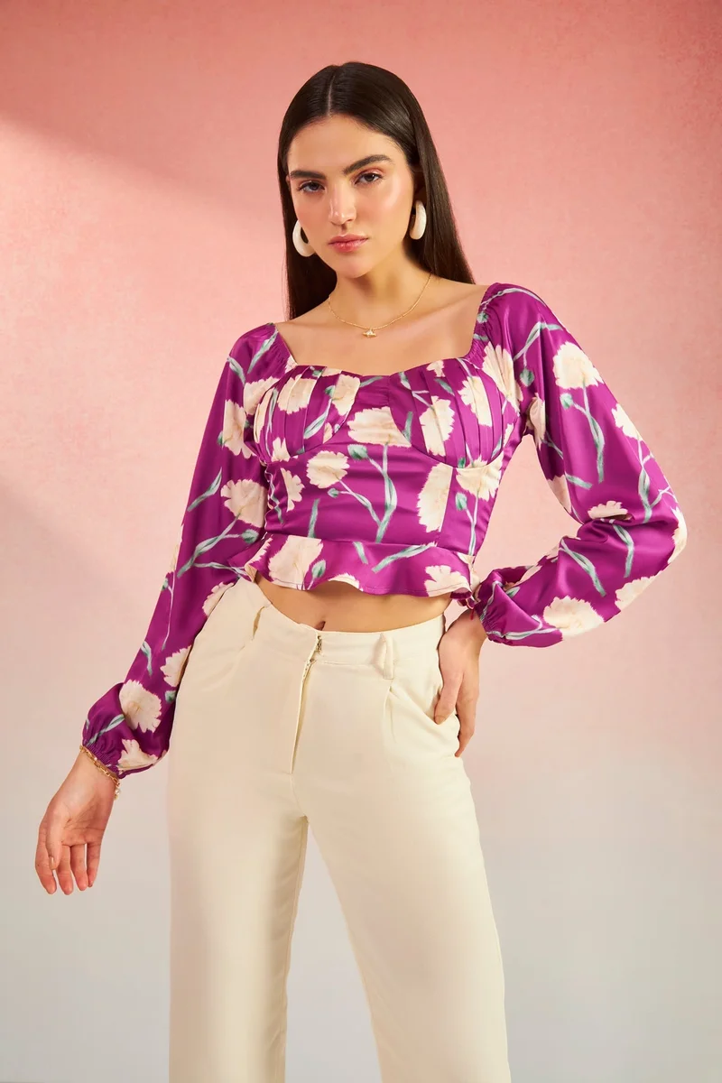 فيرجيو بلوزة ساتان بنقشة زهور بحافة واسعة للنساء