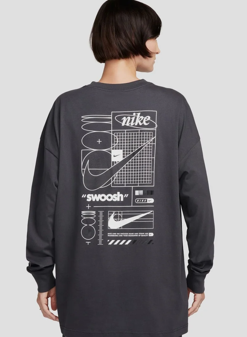 Nike Essential Printed T-Shirt