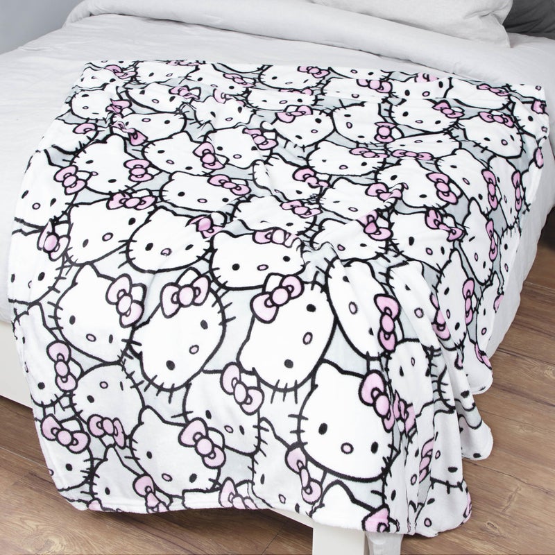 Jay Franco Hello Kitty Throw Blanket with Playhouse Gift Box - Plush Throw Measures 46 x 60 Inches - Super Soft Special Edition Fleece Bedding - Image 5
