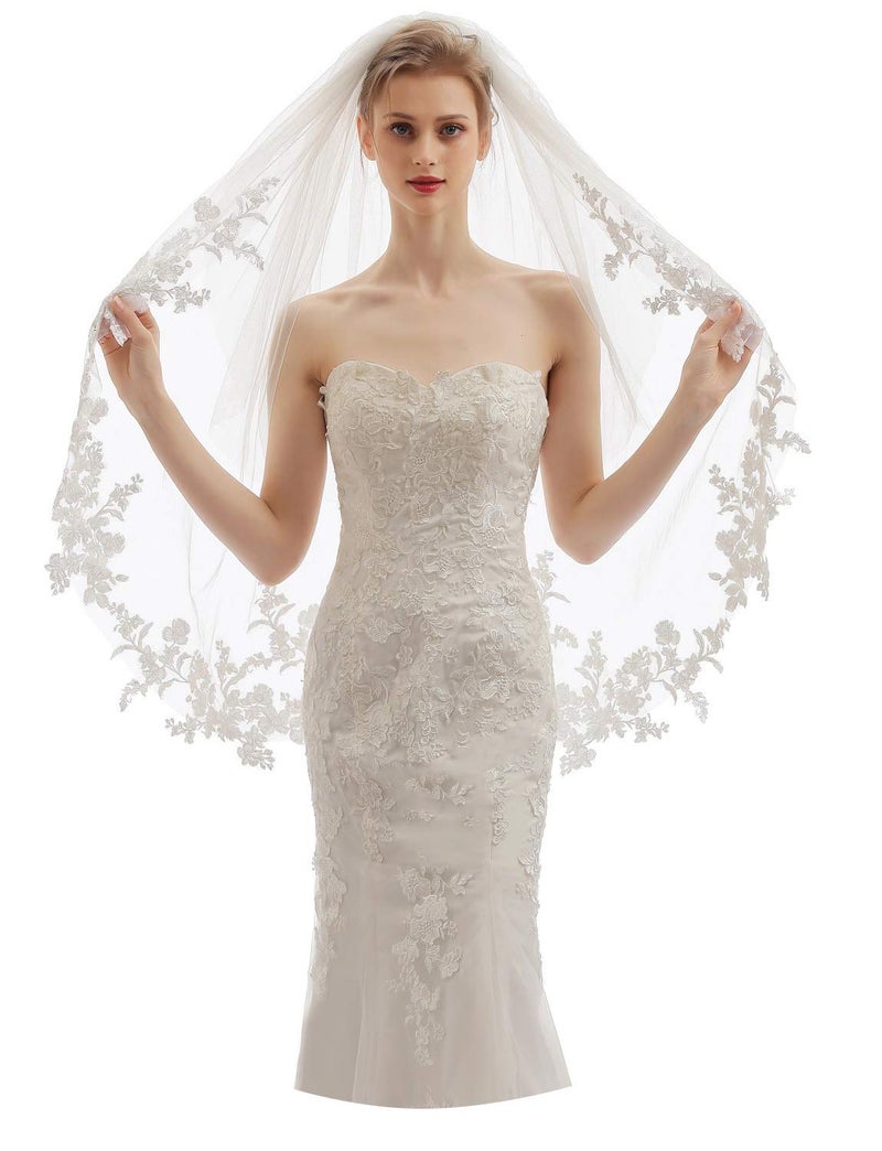 ELAWBTY Womens 2 Tier Fingertip Length Short Lace Wedding Bridal Veil With Comb X07 Ivory - Image 1
