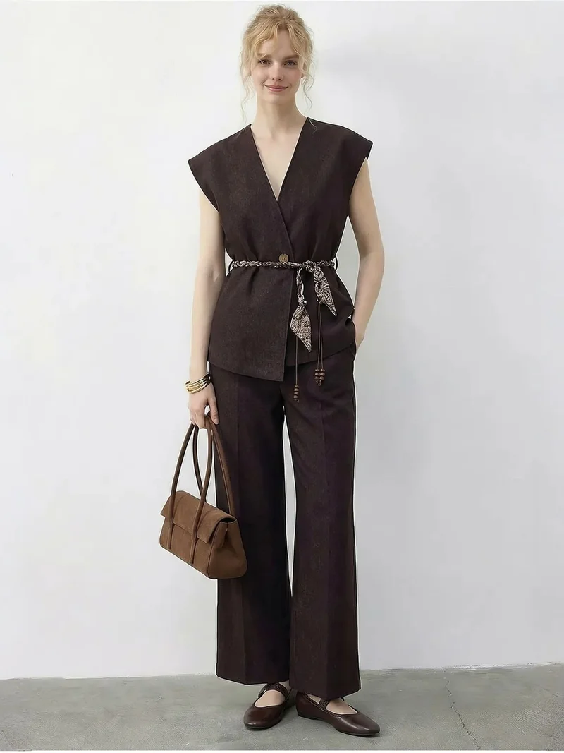 بيانكو لوتشي LUCCI Vest and Pants Two-Piece Set with Belt Detail
