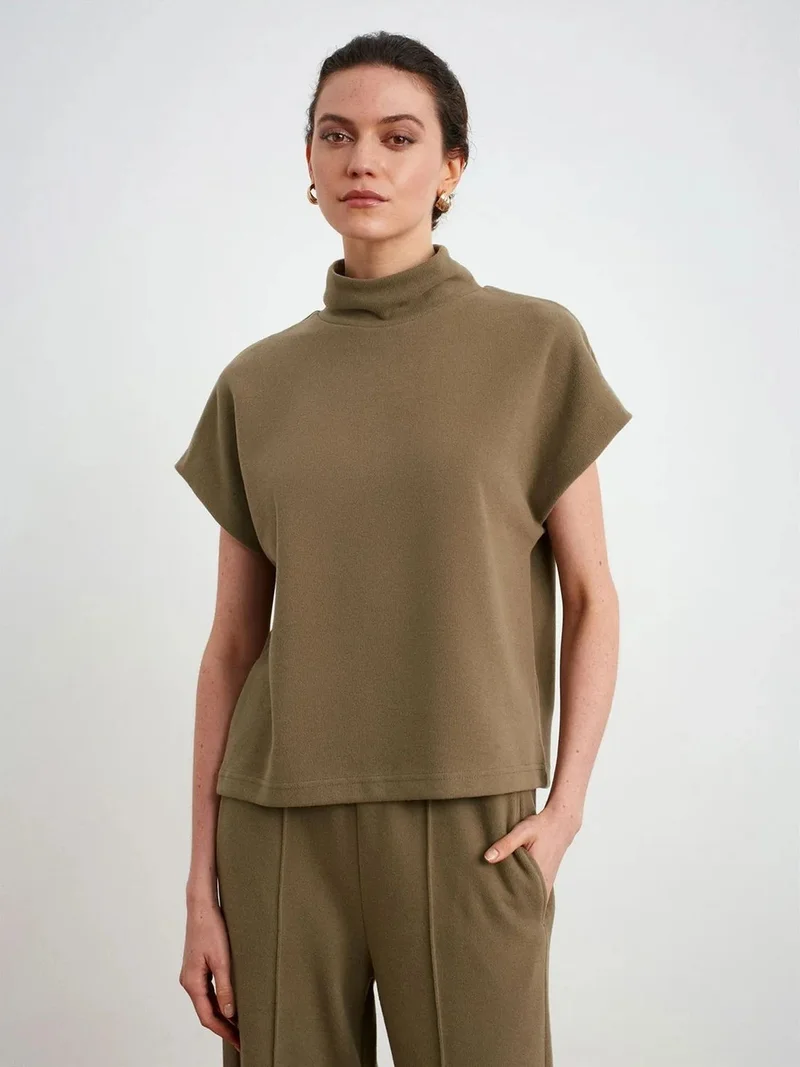 ديلفين DILVIN Ribbed Half-turtleneck Knit Blouse