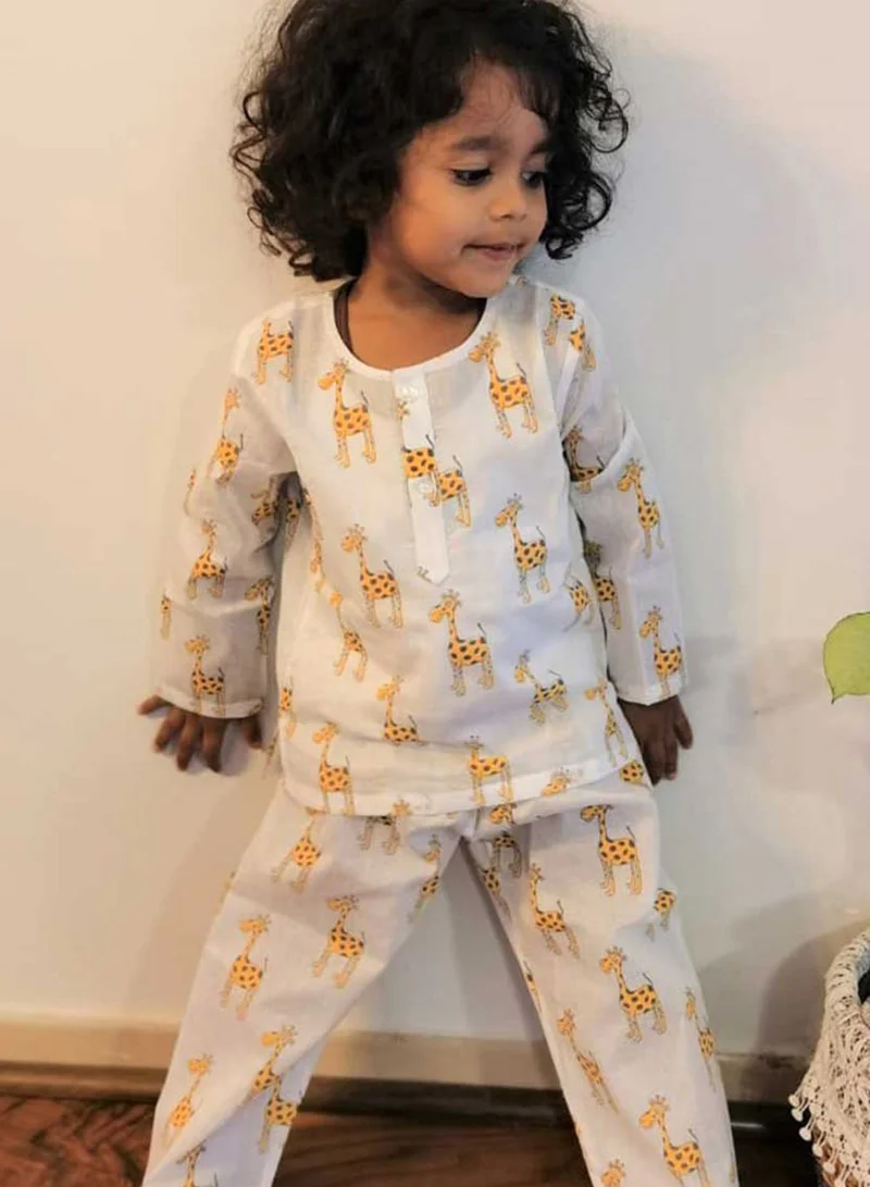 Ayra Kids Giraffe Print Pyjama Set