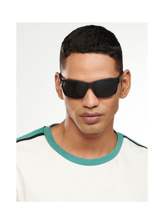 VINCENT CHASE Unisex Unisex UV Protection Wayfarer Sunglasses - VC S14462 - Lens Size: 57Mm - Image 3