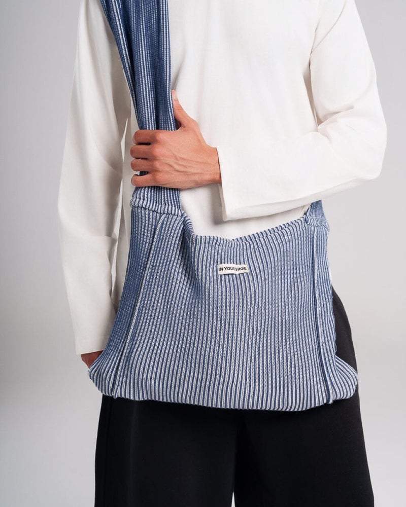 In Your Shoe Blue Knit Crossbody Bag - Image 3