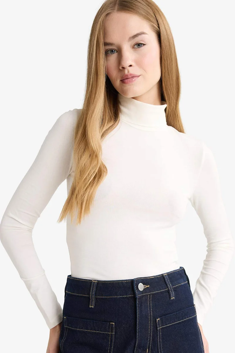 ديفاكتو Fitted Turtleneck Modal Long Sleeve T-Shirt
