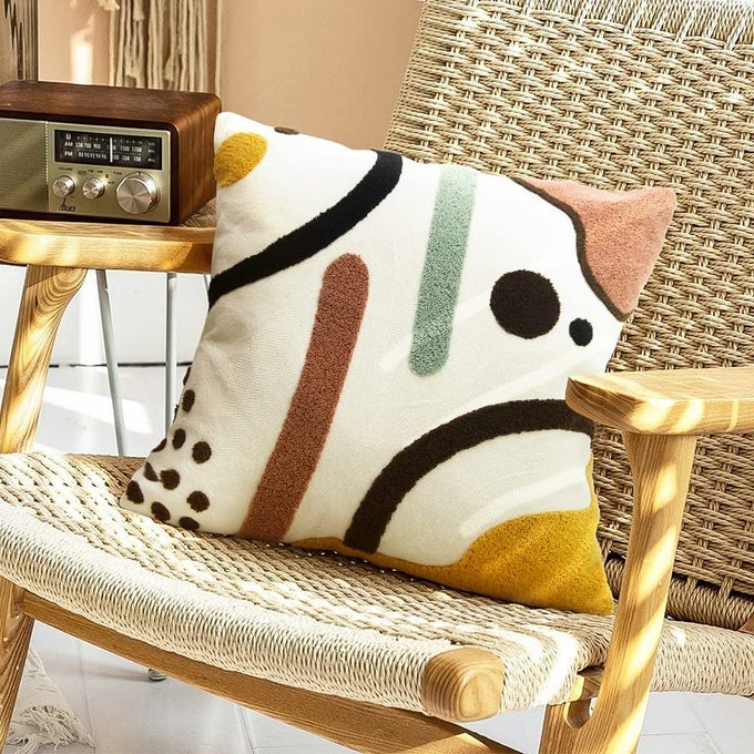 COLORFUL BOHO THROW PILLOW COVERS 18X18 INCH TUFTED MODERN ABSTRACT LINE ART CUTE PILLOWS FOR BEDROOM AESTHETIC EMBROIDERED DECORATIVE PILLOW CASES FOR COUCH SOFA BEDROOM LIVING ROOM1PC