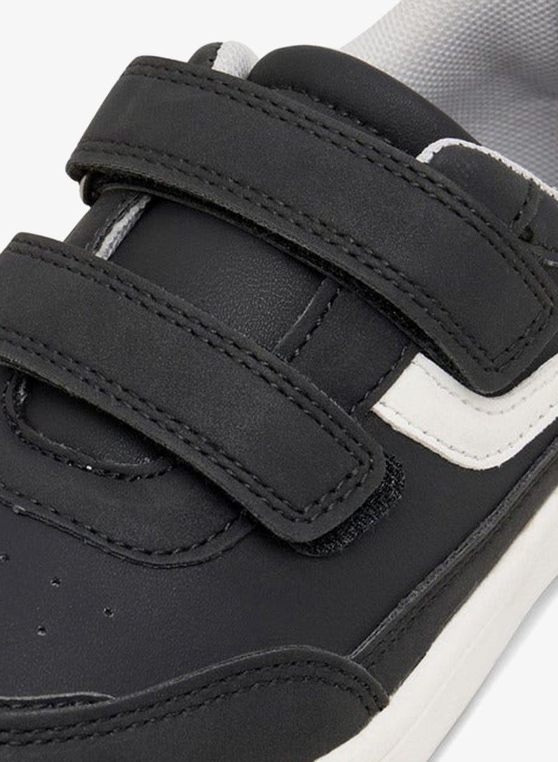 جونيورز سنيكرز أولاد بنعل خارجي بنقوش مع إغلاق بشريط لاصق - Image 4