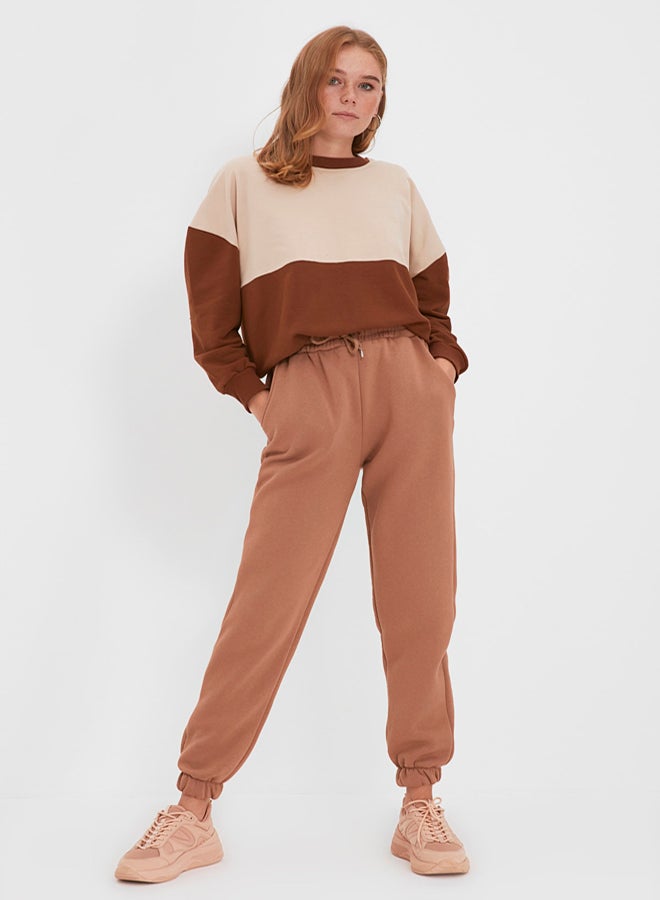 trendyol Light Brown Thick Inside Fleece Basic Knitted Sweatpants Pants - Image 3