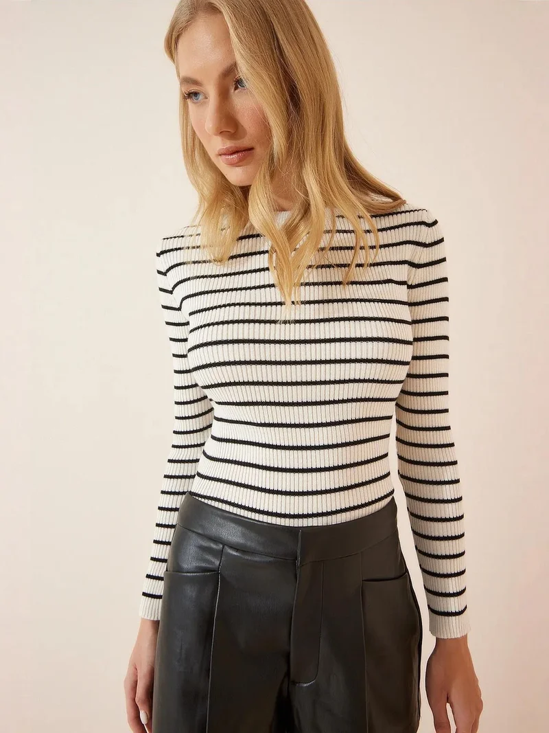 إسطنبول الساحرة ISTANBUL Striped Crew Neck Knit Sweater