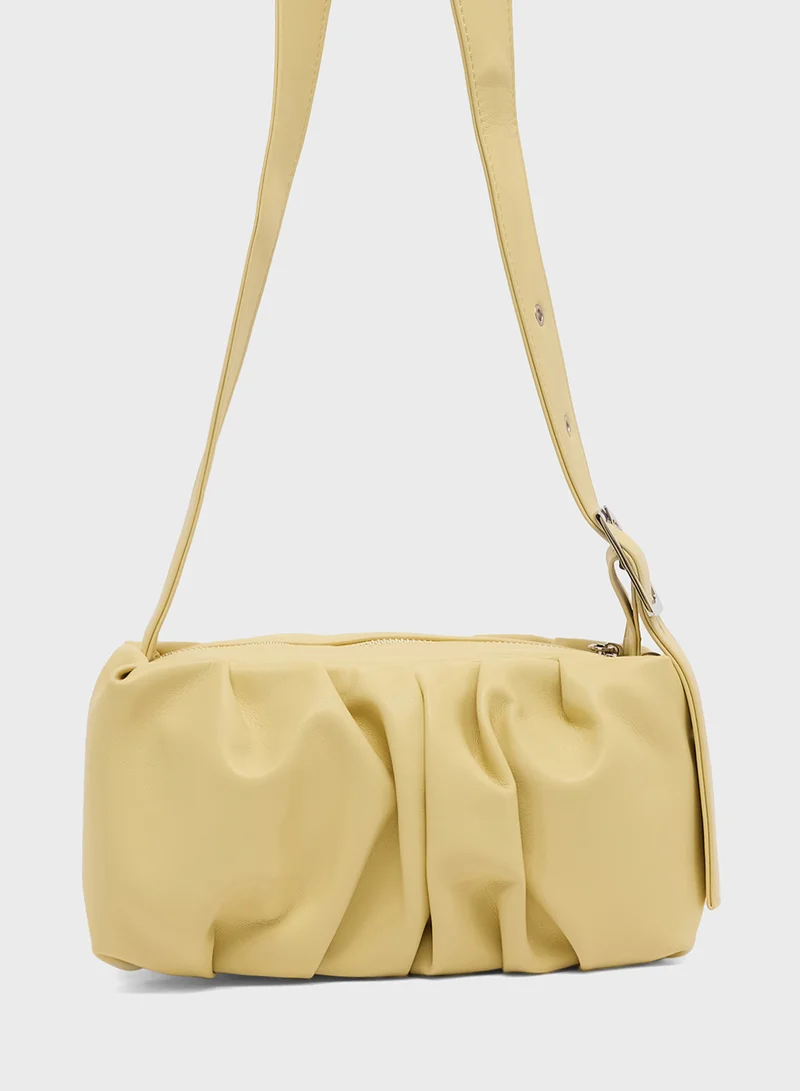 جينجر Scrunched Crossbody Bag