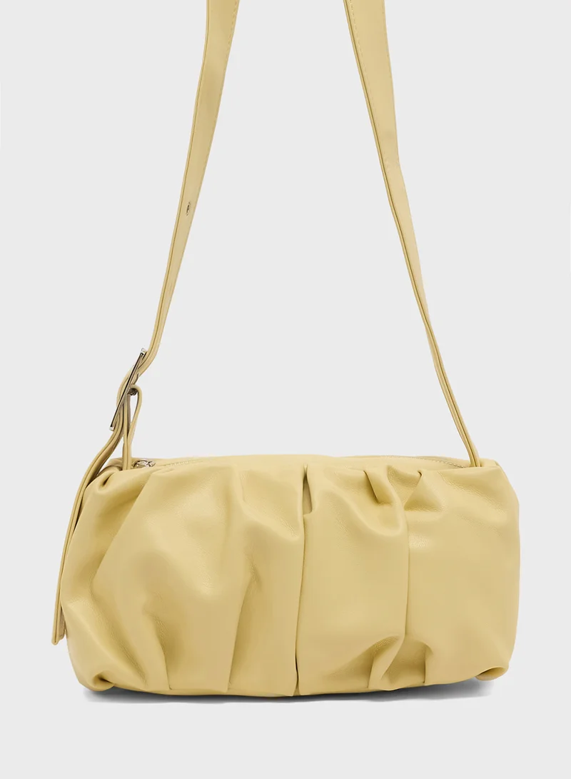 جينجر Scrunched Crossbody Bag