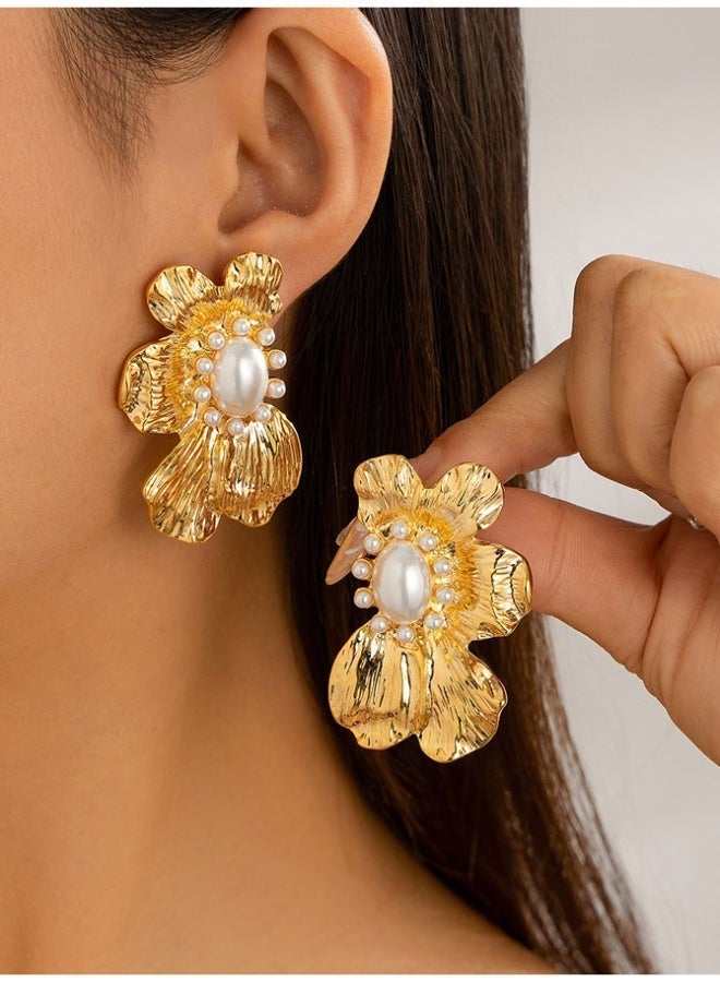 أقراط لؤلؤ على شكل زهرة للنساء مع دبابيس من فضة 925 مضادة للحساسية، مجوهرات خفيفة وأنيقة للارتداء اليومي واللحظات الخاصة، هدية مثالية للسيدات - Image 1