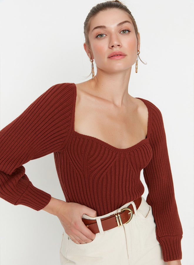 trendyol Brown Crop Heart Neck Knitwear Sweater TWOAW22KZ1760 - Image 4