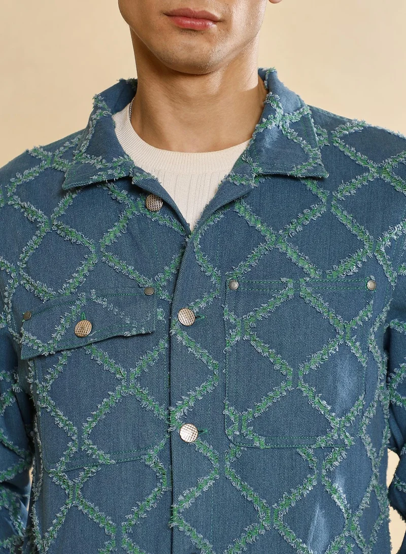 Campus Sutra Men's Geometric-Jacquard Denim Jacket | Spread Collar , Long Cuffed Sleeves , Button Closure , Straight Hem | Geometric Woven Jacquard For Casual & Daily | Indigo Blue