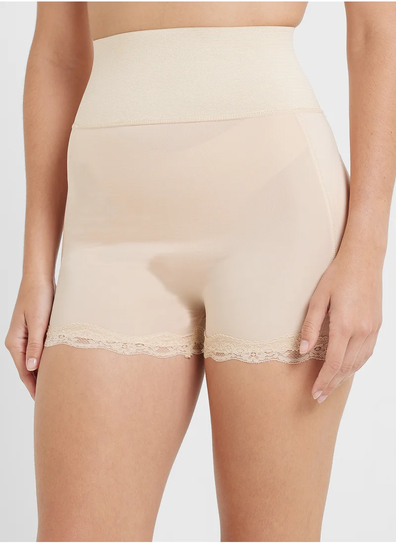 جينجر Sculpt High-Waisted Mid Thigh Shorts