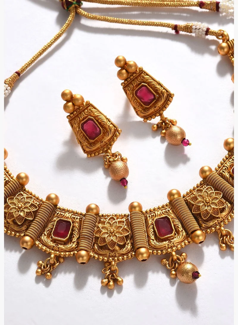 SOHI Gold Plated Designer Stone Necklace Set