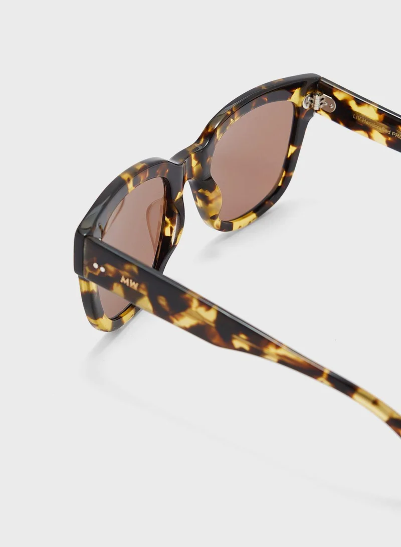 MESSYWEEKEND Liv Sunglasses