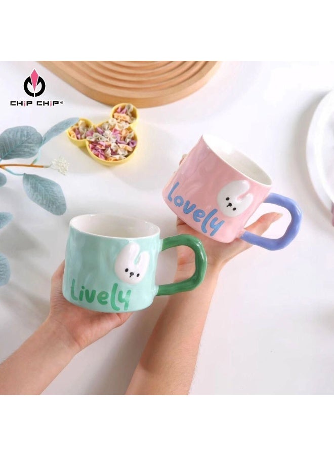 لافلي مج بورسلين بتصميم ارنوب مجسم (3D) بيد ملونة، كوب "Lovely" شيك في علبة هدايا (للمشروبات الساخنة والباردة) - Image 1