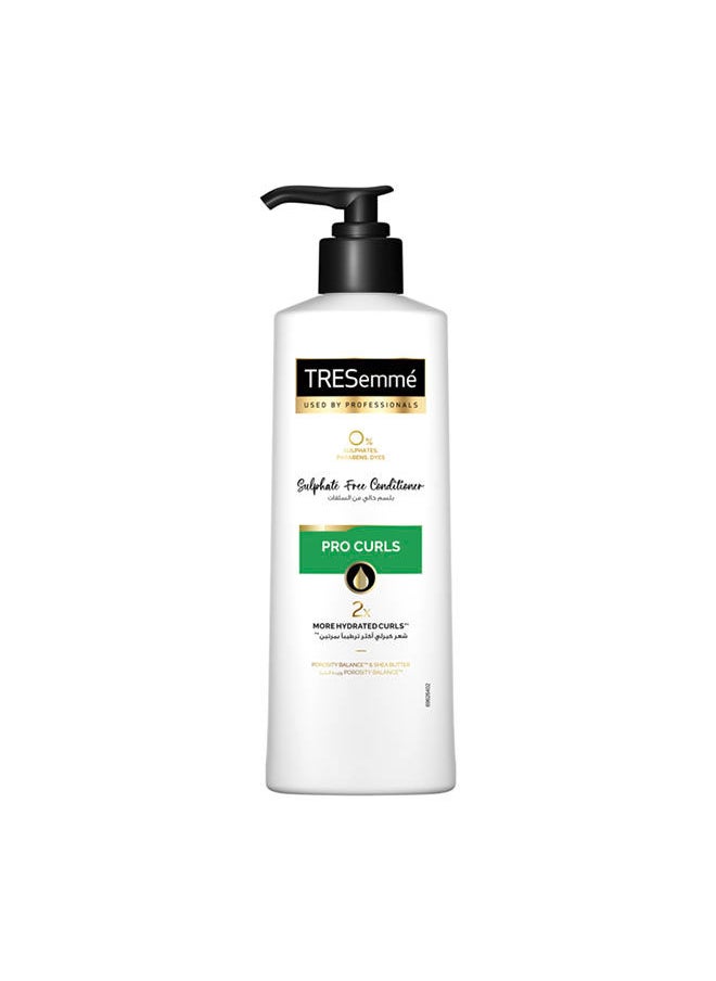 Tresemme - Pro Curls Conditioner with Porosity Balance™ & Shea Butter for 2x More Hydrated Curls, Free from Sulphates, Parabens & Dyes - Image 1