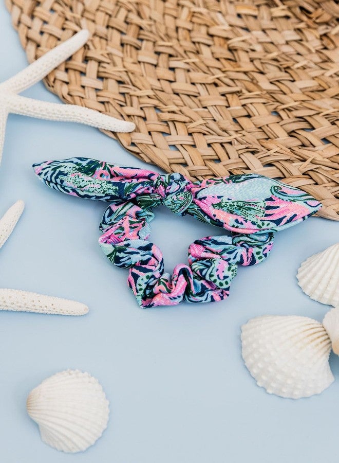 Lilly Pulitzer رباط شعر نسائي من ليلي بولتزر باللون الأزرق/الوردي/الأخضر مع تفاصيل قوس، يعيد حورية البحر - Image 2