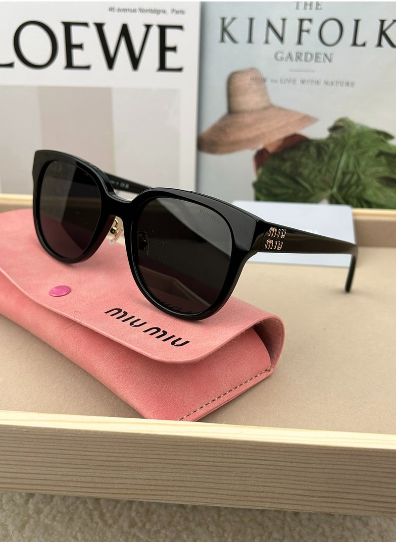 MIU - Miu Miu Women's Sunglasses    MU01ZS SIZE：55-20-142mm - Image 1