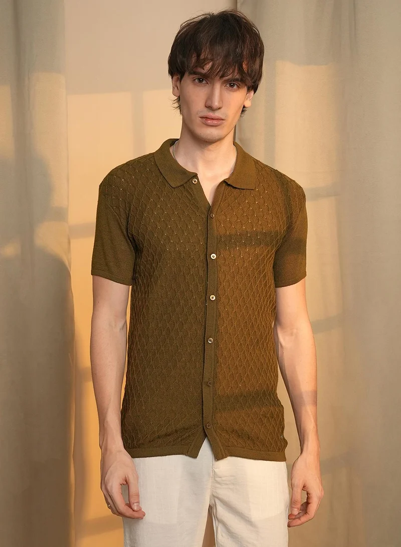 Campus Sutra Campus Sutra Men's Mocha Brown Harlequin-Textured Knit Shirt For Casual Wear | Polo Neck | Short Sleeve | Button Closure | Shirt Crafted With Comfort Fit For Everyday Wear
