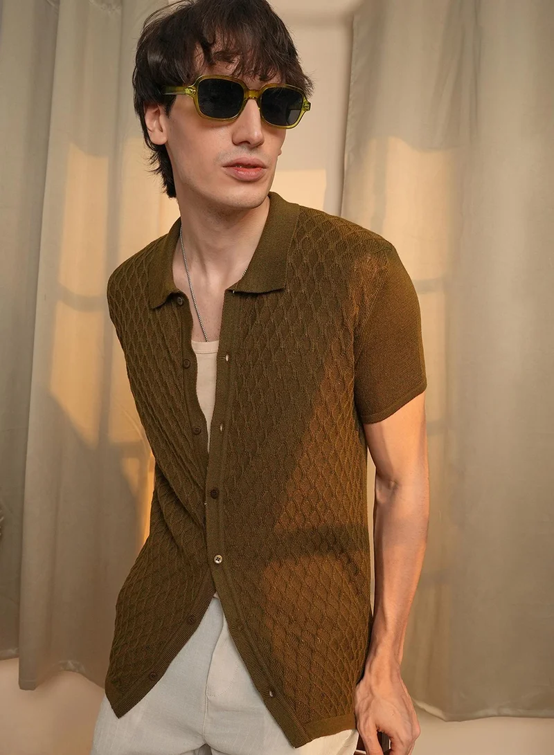 Campus Sutra Campus Sutra Men's Mocha Brown Harlequin-Textured Knit Shirt For Casual Wear | Polo Neck | Short Sleeve | Button Closure | Shirt Crafted With Comfort Fit For Everyday Wear