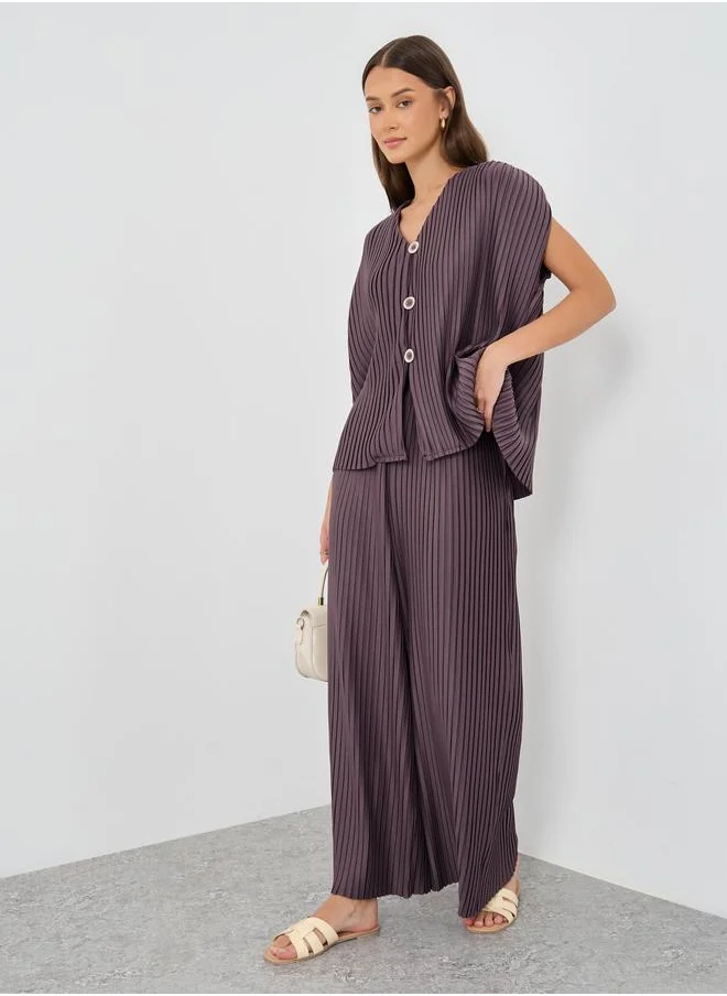 Styli Styli Pleated V-Neck Buttoned Waistcoat