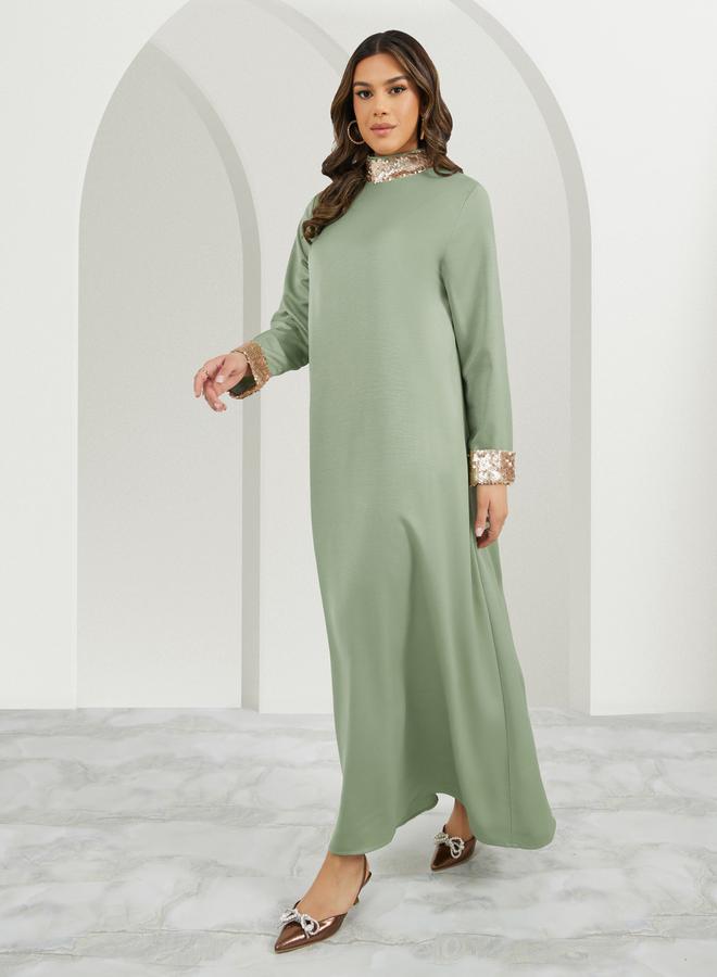 ستايلي جلابية مزينة بالترتر بياقة عالية - Image 1