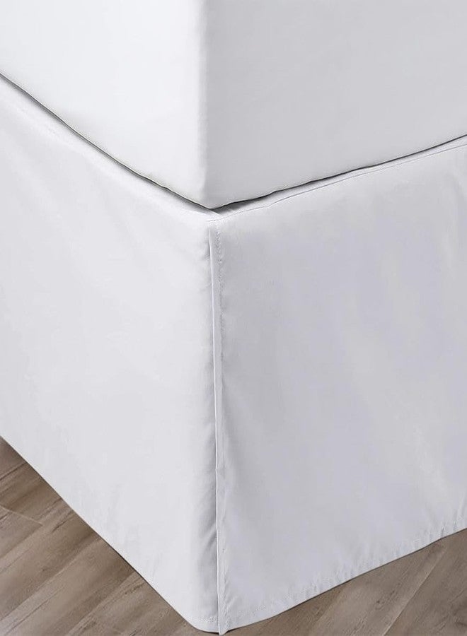 SGI bedding تنورة سرير SGI بارتفاع 12 بوصة بحجم كوين - تصميم منصة مع ملاءمة آمنة، مظهر كلاسيكي مفصل، تصميم أنيق مع تجاعيد، زوايا مقسمة، مقاومة للتجاعيد من الألياف الدقيقة - أبيض - Image 1